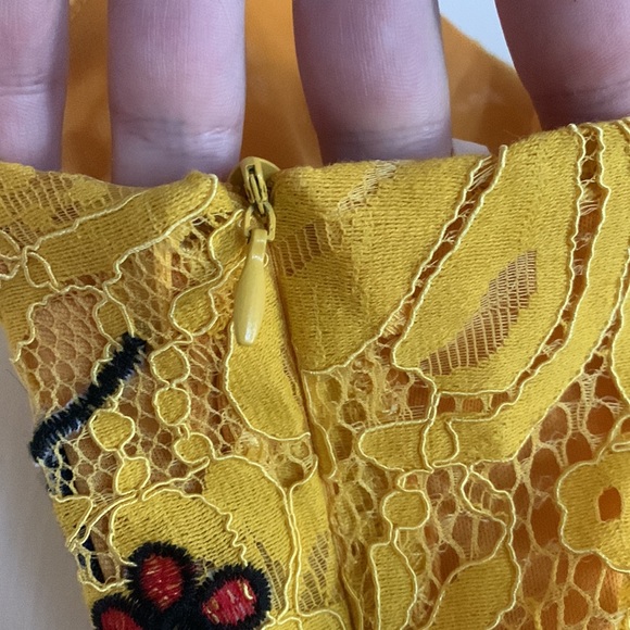 ✨4 FOR $15✨  Lace embroidered dress - Picture 5 of 5